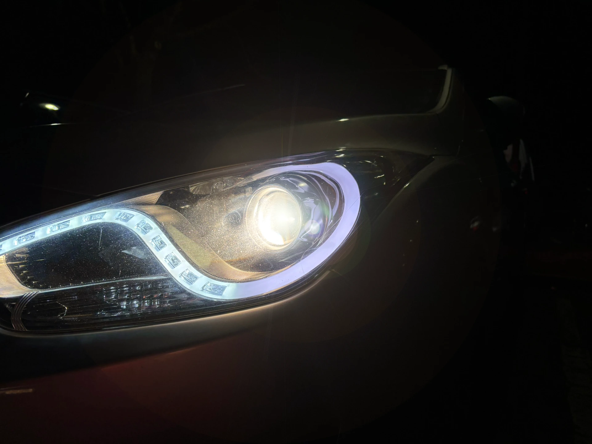 Hyndai i40 pre face lift headlight